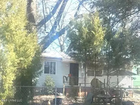 3558 Lucky St, Jackson, MS 39213 photo 1