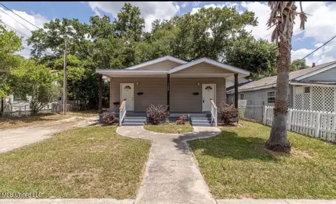 1102 28th St #A - B, Gulfport, MS 39501