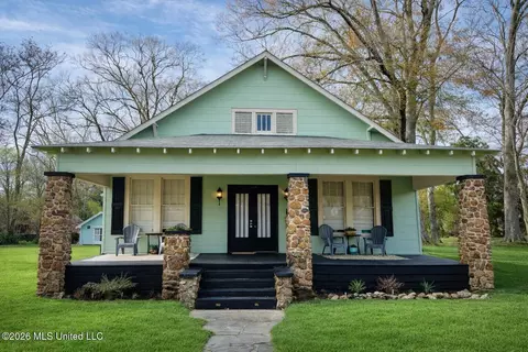 522 2nd St, Mccomb, MS 39648