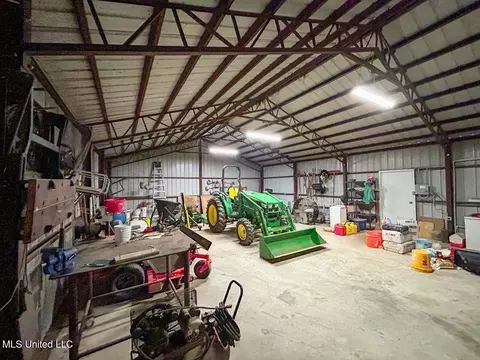 2015 Forest Rd, Hazlehurst, MS 39083 photo 23
