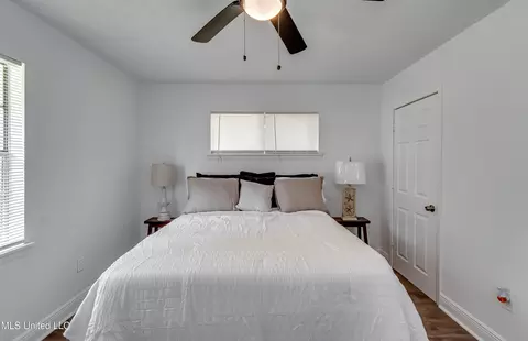 Bedroom - 667 Queen Cir, Jackson, MS 39209 photo 6 of 9
