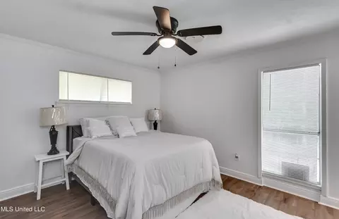 Bedroom - 667 Queen Cir, Jackson, MS 39209 photo 7 of 9