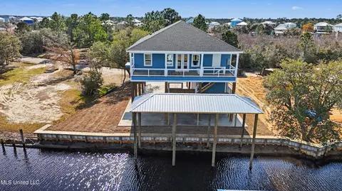 4048 N Sumatra St, Bay Saint Louis, MS 39520
