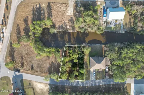 3430 Lumahai Pl, Diamondhead, MS 39525