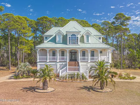 6100 Ascot Dr, Biloxi, MS 39532