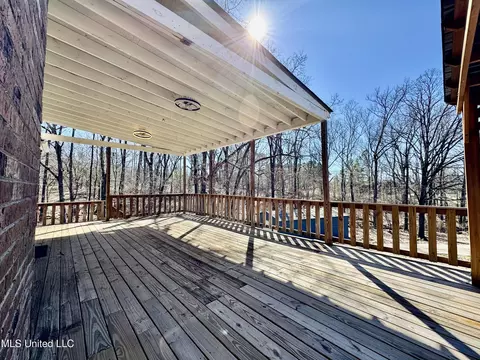 Exterior - 809 Green Acres Dr, Hernando, MS 38632 photo 11 of 22