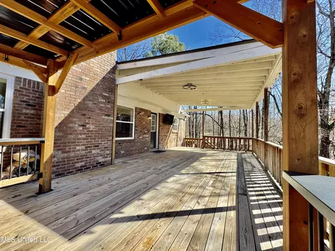Exterior - 809 Green Acres Dr, Hernando, MS 38632 photo 13 of 22