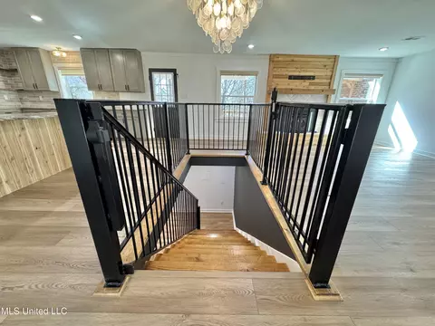 Entry Way - 809 Green Acres Dr, Hernando, MS 38632 photo 3 of 5