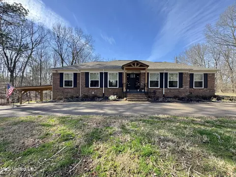 809 Green Acres Dr, Hernando, MS 38632