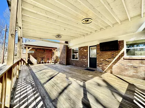Exterior - 809 Green Acres Dr, Hernando, MS 38632 photo 14 of 22