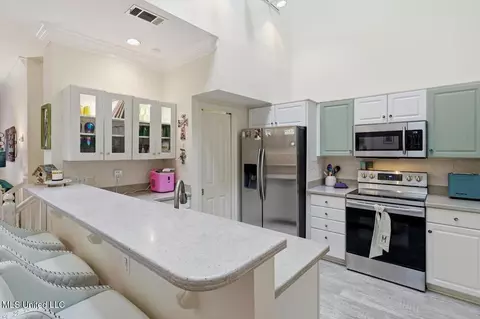 Kitchen - 4 Bluff, Brandon, MS 39047 photo 1 of 4