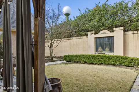 Exterior - 460 Saint Andrews Dr, Jackson, MS 39211 photo 8 of 8