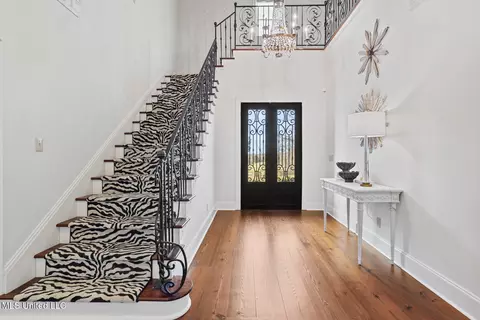 Entry Way - 460 Saint Andrews Dr, Jackson, MS 39211 photo 1 of 4