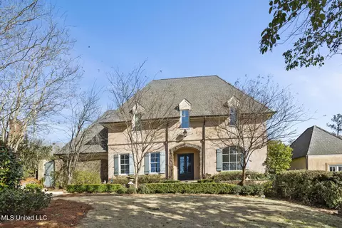 Exterior - 460 Saint Andrews Dr, Jackson, MS 39211 photo 2 of 8