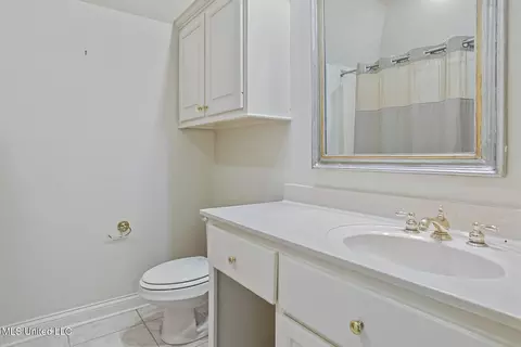 Bath - 460 Saint Andrews Dr, Jackson, MS 39211 photo 7 of 8