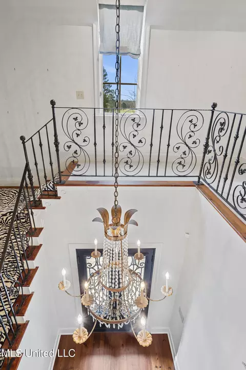 Entry Way - 460 Saint Andrews Dr, Jackson, MS 39211 photo 4 of 4
