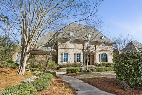 460 Saint Andrews Dr, Jackson, MS 39211