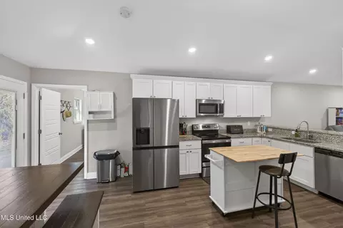 Kitchen - 46 Cascade Cv, Perkinston, MS 39573 photo 2 of 4