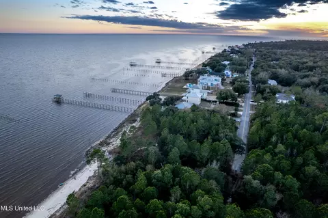 E Belle Fontaine Road, Ocean Springs, MS 39564