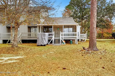 Exterior - 223 Highpoint Dr, Diamondhead, MS 39525 photo 3 of 6