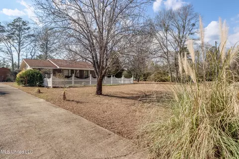 Exterior - 123 Carl Taylor Rd, Wiggins, MS 39577 photo 2 of 3