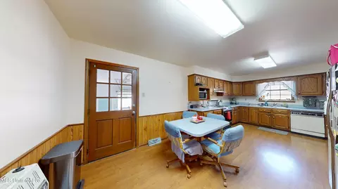 Kitchen - 2565 Odom Rd, Hernando, MS 38632 photo 1 of 2