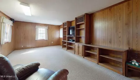 Living - 2565 Odom Rd, Hernando, MS 38632 photo 2 of 2