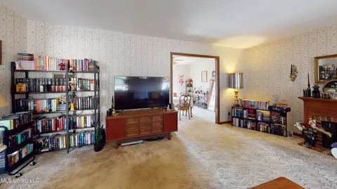 Living - 2565 Odom Rd, Hernando, MS 38632 photo 1 of 2