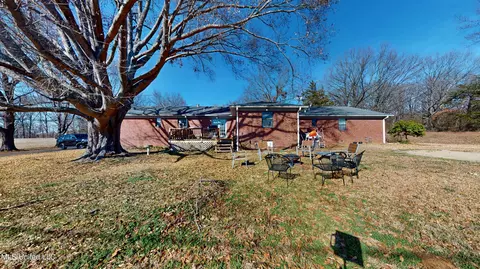 Exterior - 2565 Odom Rd, Hernando, MS 38632 photo 2 of 6