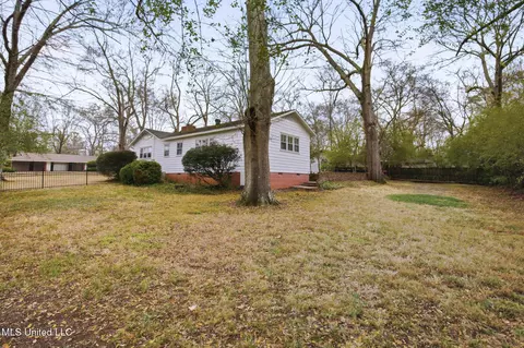 Exterior - 1439 Brecon Dr, Jackson, MS 39211 photo 14 of 14