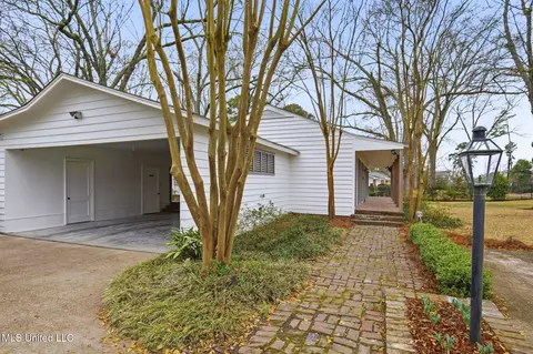 Exterior - 1439 Brecon Dr, Jackson, MS 39211 photo 13 of 14