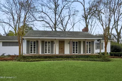 Exterior - 1439 Brecon Dr, Jackson, MS 39211 photo 2 of 14