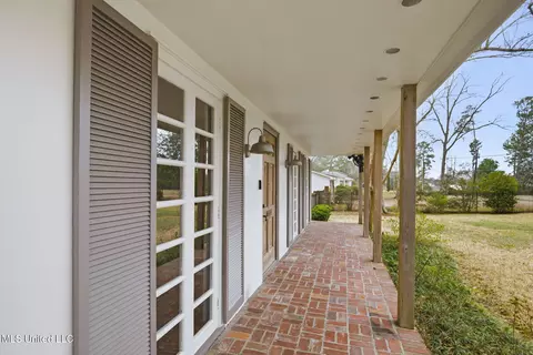 Exterior - 1439 Brecon Dr, Jackson, MS 39211 photo 5 of 14