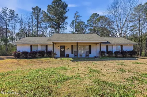 277 Mountain Creek Farm Rd, Florence, MS 39073