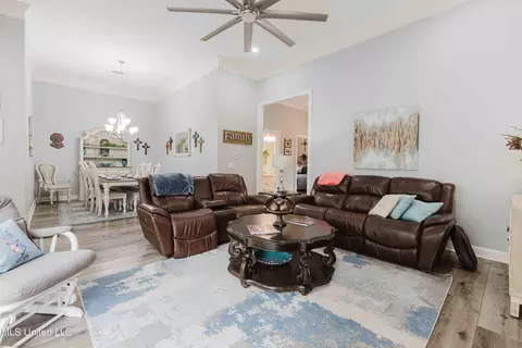 Living - 263 Lighthouse Ln, Brandon, MS 39047 photo 1 of 1