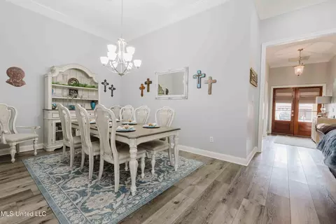 Dining - 263 Lighthouse Ln, Brandon, MS 39047 photo 1 of 4