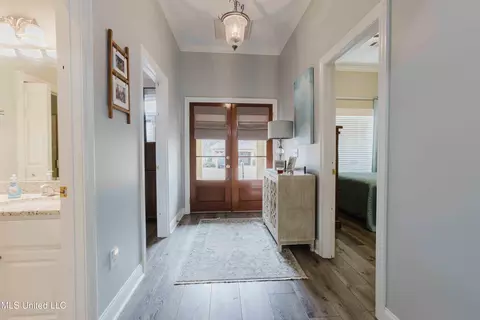 Entry Way - 263 Lighthouse Ln, Brandon, MS 39047 photo 2 of 4