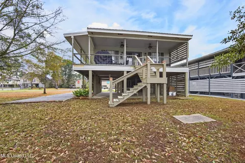 15227 Ponotoc Dr, Kiln, MS 39556