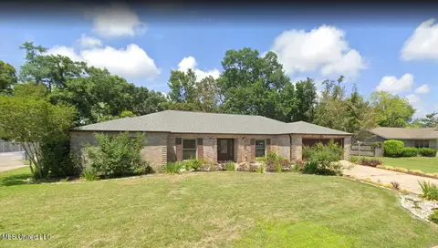3 Villa Cove Dr, Gulfport, MS 39507