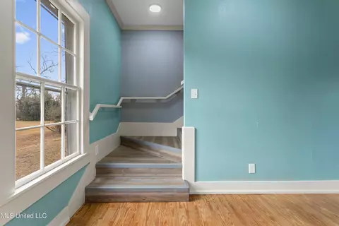 Entry Way - 4418 Welch Ave, Moss Point, MS 39563 photo 4 of 5
