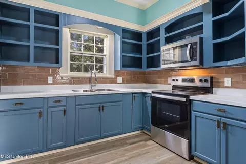 Kitchen - 4418 Welch Ave, Moss Point, MS 39563 photo 2 of 4