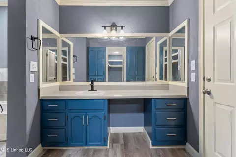 Bath - 4418 Welch Ave, Moss Point, MS 39563 photo 1 of 7