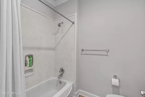 Bath - 104 Talbot Ct, Madison, MS 39110 photo 3 of 3