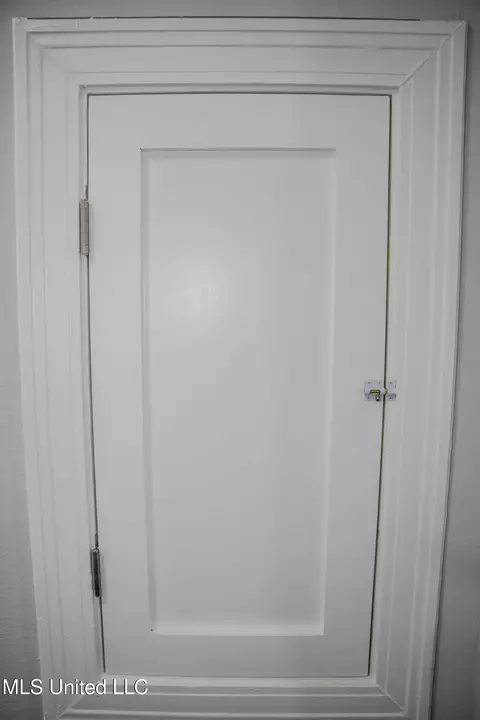 Other - 404 Downing St, Jackson, MS 39216 photo 7 of 8