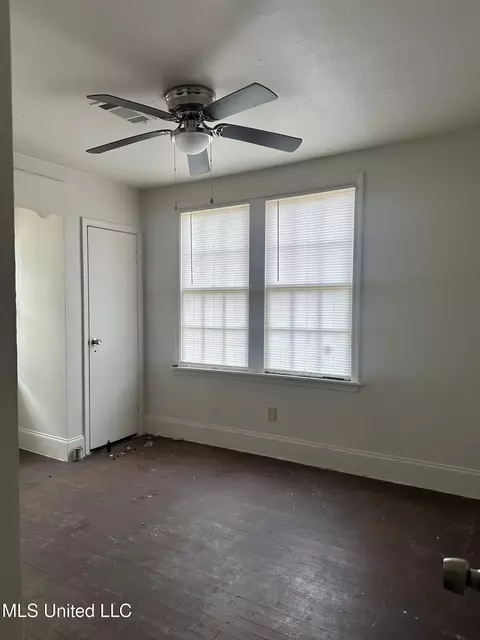 Bedroom - 4413 Dixie Dr, Jackson, MS 39209 photo 4 of 4