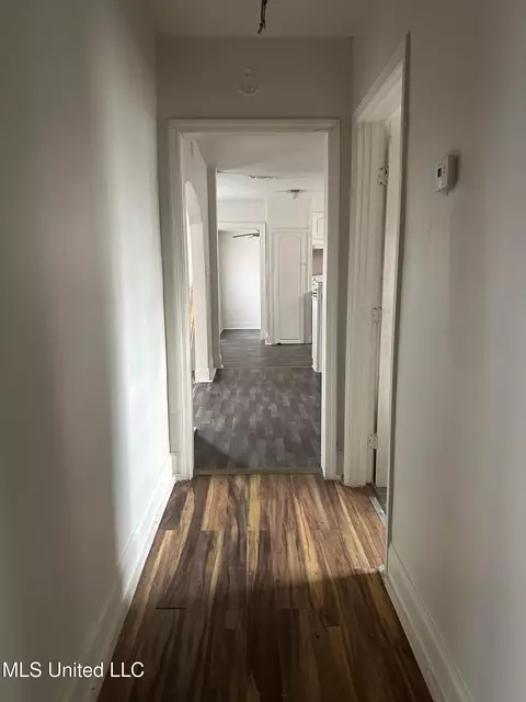 Entry Way - 4413 Dixie Dr, Jackson, MS 39209 photo 1 of 2