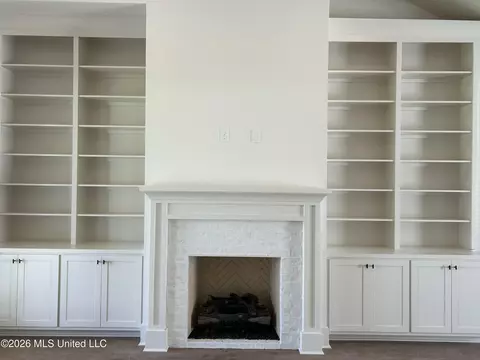 Living - 369 Wellstone Pl, Madison, MS 39110 photo 2 of 2