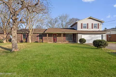 11070 Cedar St, Gulfport, MS 39503