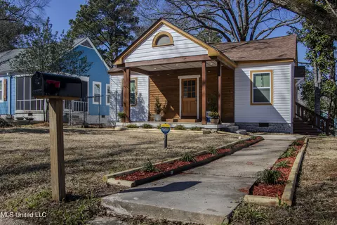 Exterior - 414 Downing St, Jackson, MS 39216 photo 1 of 4