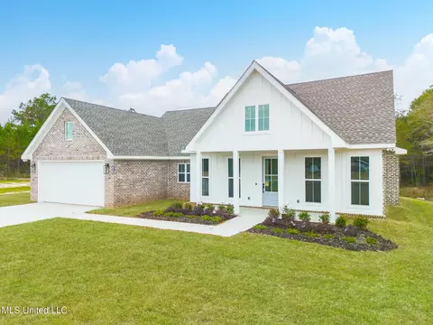 119 Clear Lake Rd, Perkinston, MS 39573
